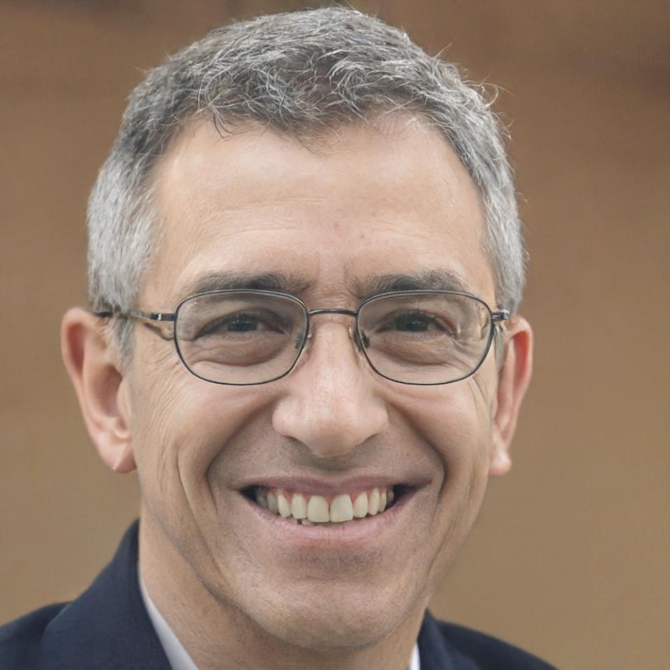 Jasper Hollingsworth discussing business operations